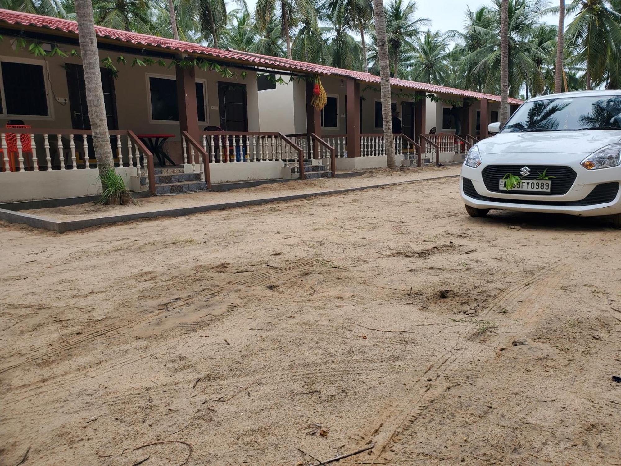 Coastline Beach Resort Perupalem Exterior foto