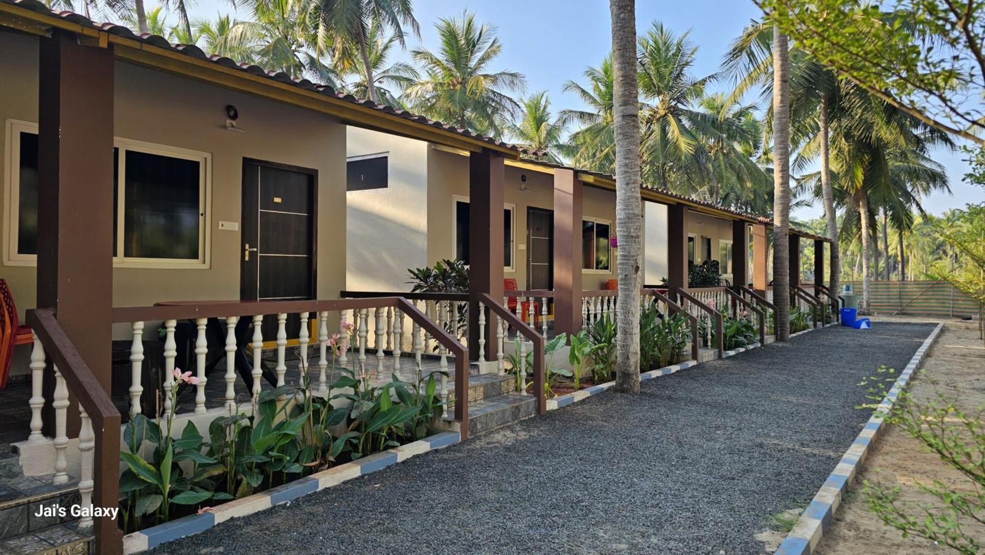 Coastline Beach Resort Perupalem Exterior foto
